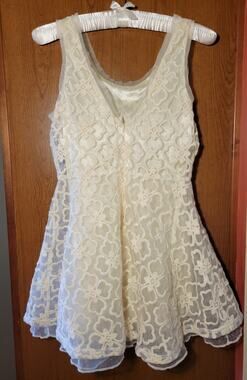 Touché White Lace Knee-length Dress Double Lined Fabrique en France Size S